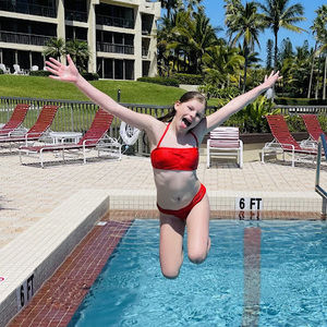 Meet your Posher, Gaby